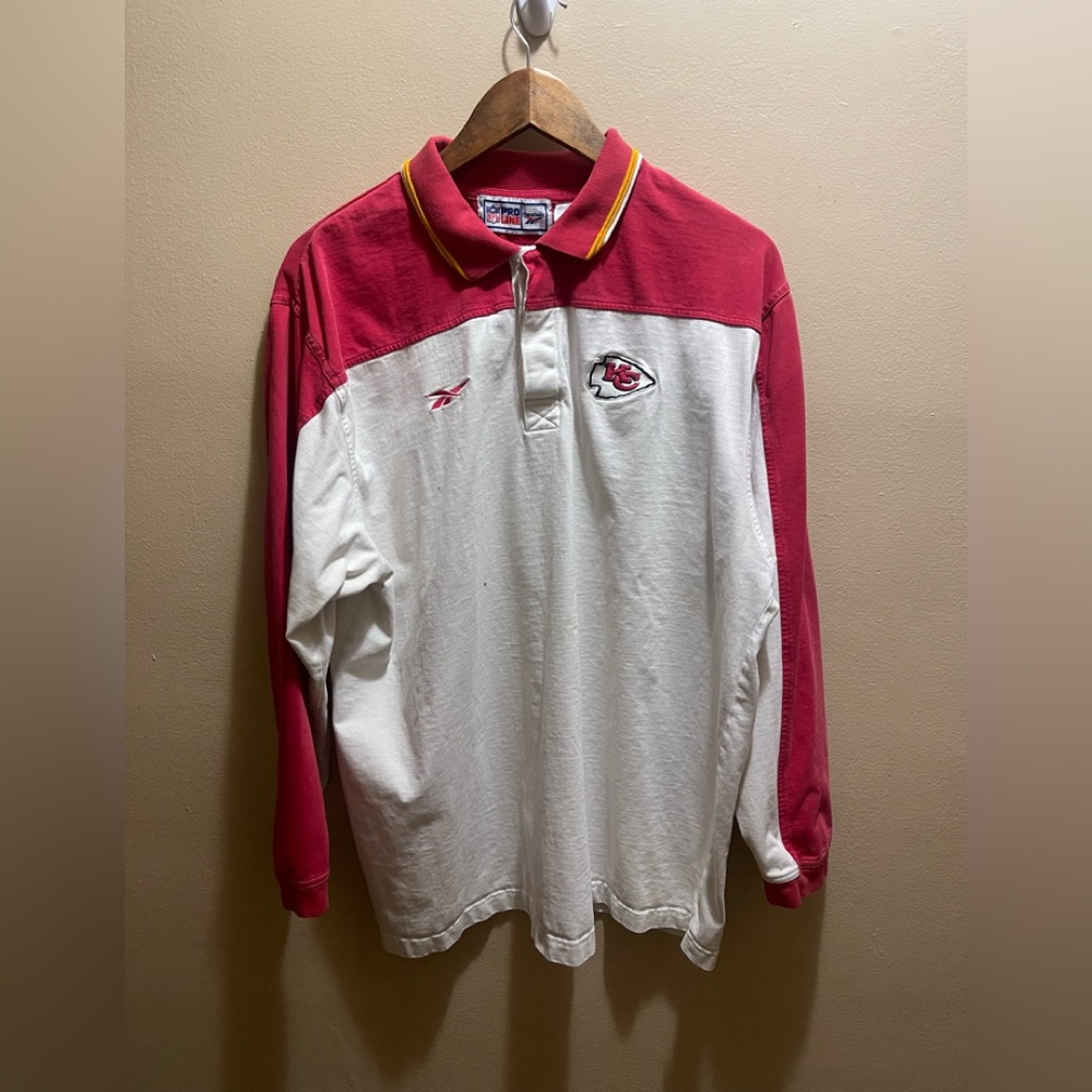Reebok Pro Line Kansas City Cheifs long sleeve shirt 24x28
Flaws shown